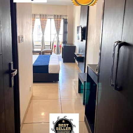 Jb Residency Zirakpur !! Top Rated & Most Awarded Property In Zirakpur 호텔 외부 사진