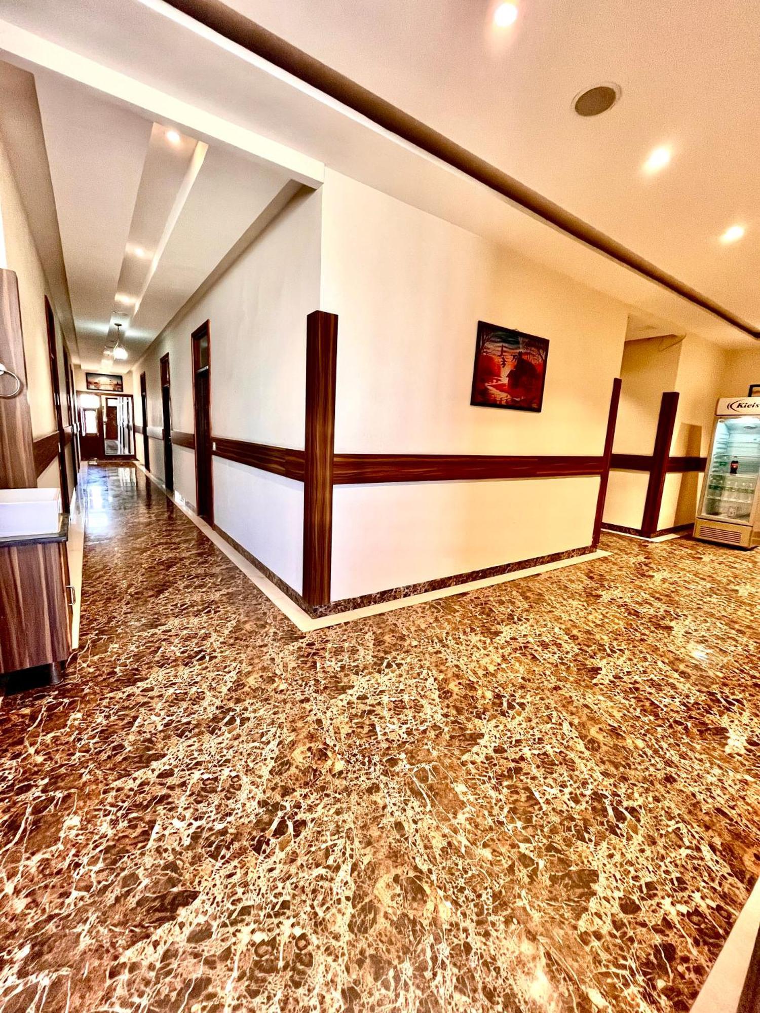 Jb Residency Zirakpur !! Top Rated & Most Awarded Property In Zirakpur 호텔 외부 사진